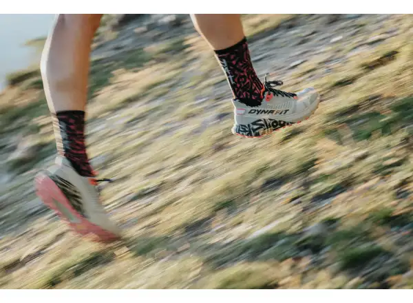 Dynafit skarpety biegowe Trail Ultra Coral