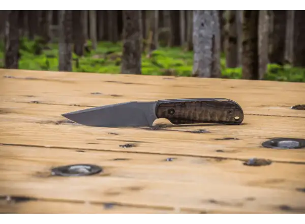TB Outdoor Cammandeur G10 Nóż czarna