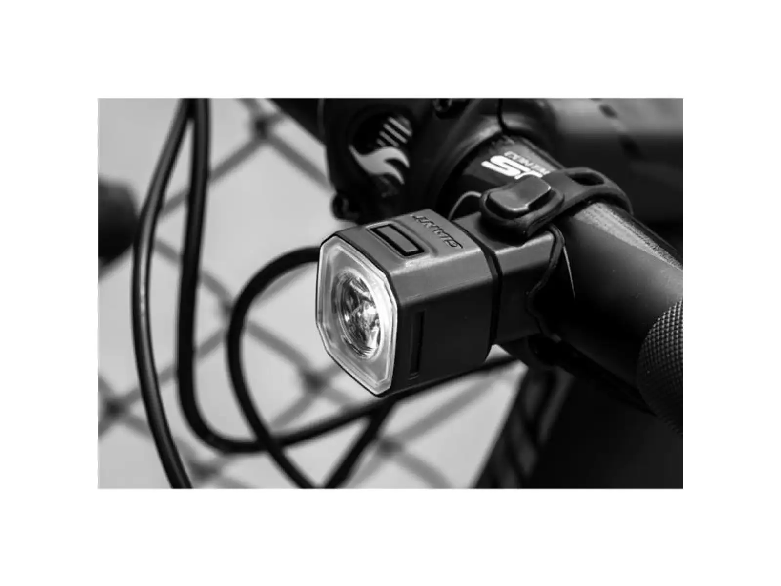 Giant Recon HL 100 przednia lampka czarna