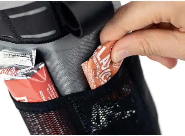 Apidura backcountry food pouch kieszeń z siatką na kierownicę 1,2 l