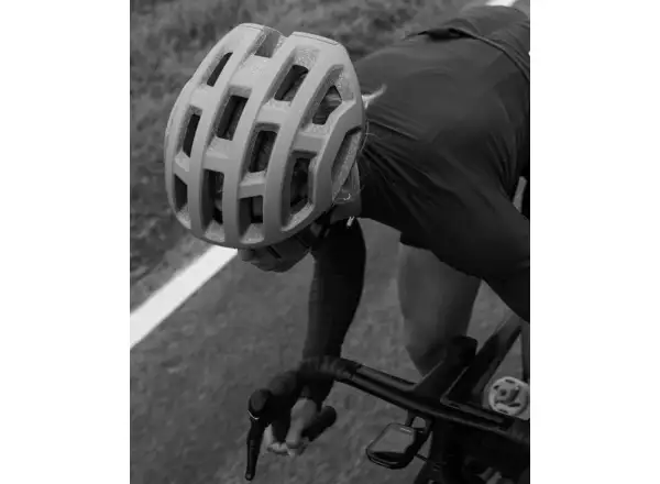POC Ventral Lite kask Uranium Black/Hydrogen White Matt