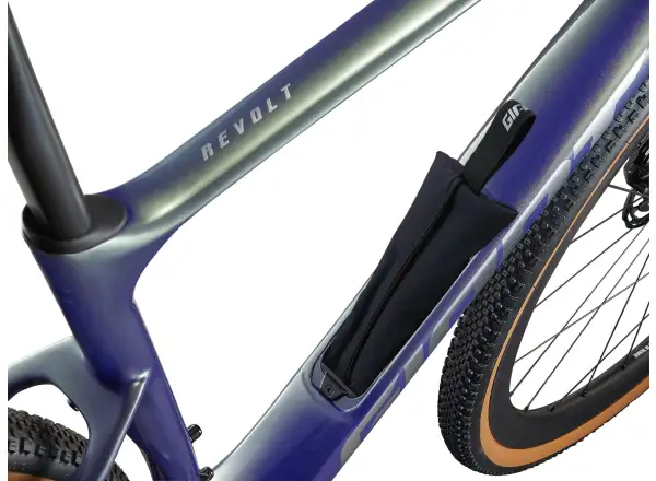 Giant Revolt Advanced Pro 0 gravel rower Interstellar
