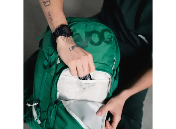 Evoc Explorer Pro 30 plecak Bottle Green