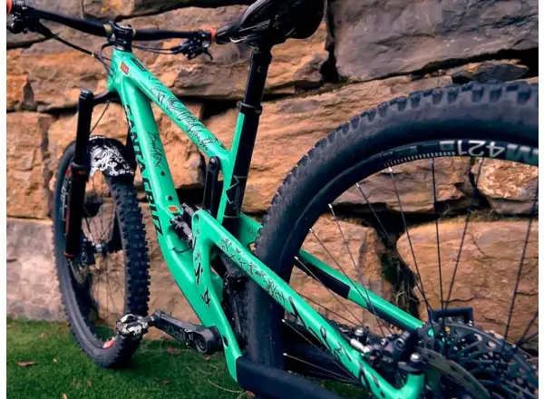All Mountain Style naklejki ochronne na ramę Extra Signature Black