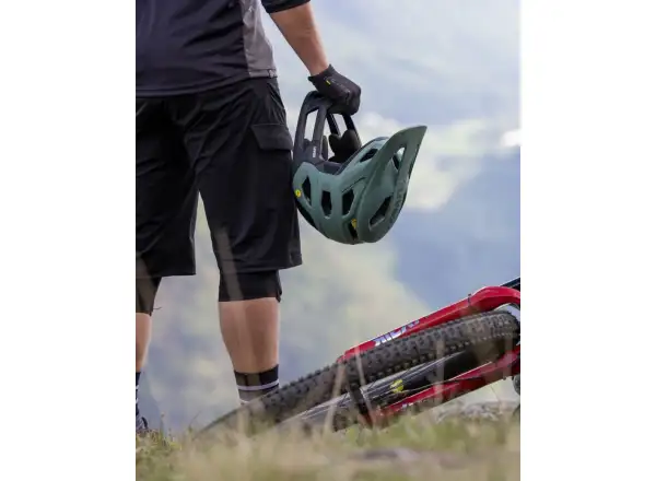 Uvex Revolt MIPS kask All Black Matt
