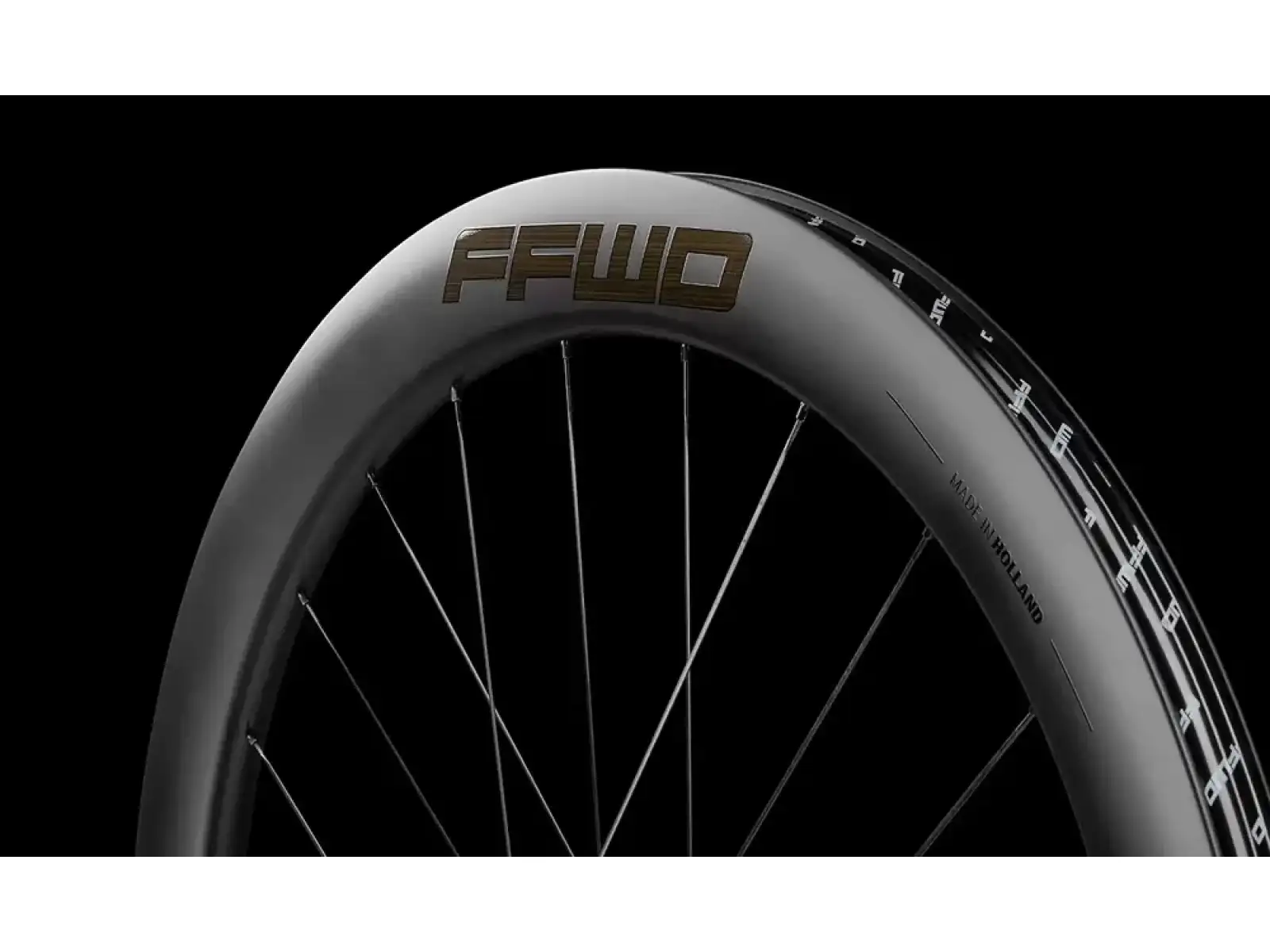 FFWD RYOT55 V2 FFWD N/GAGE 2:1 szosowe koła zaplecione