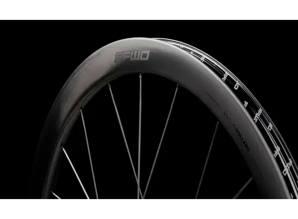 FFWD RAW CS 44 szosowe koła zaplecione Matt Black