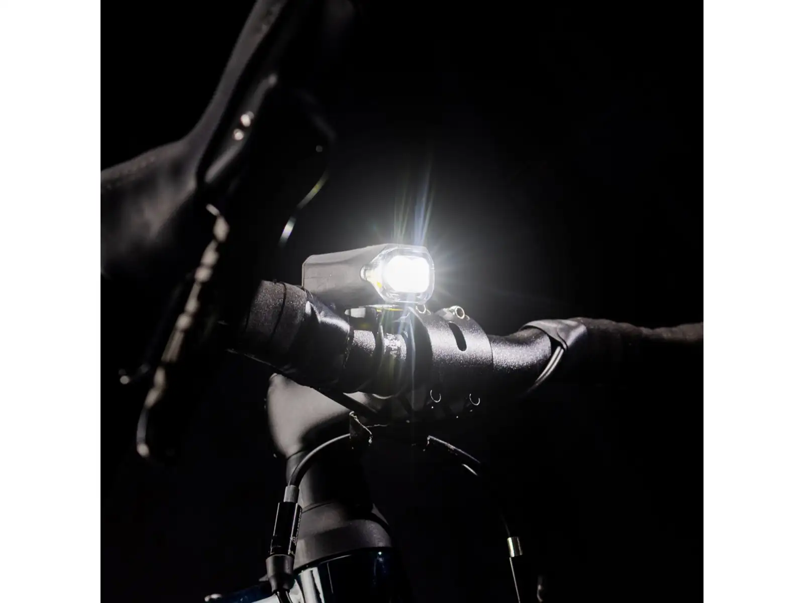 Lezyne KTV Drive 300+ przednia lampka