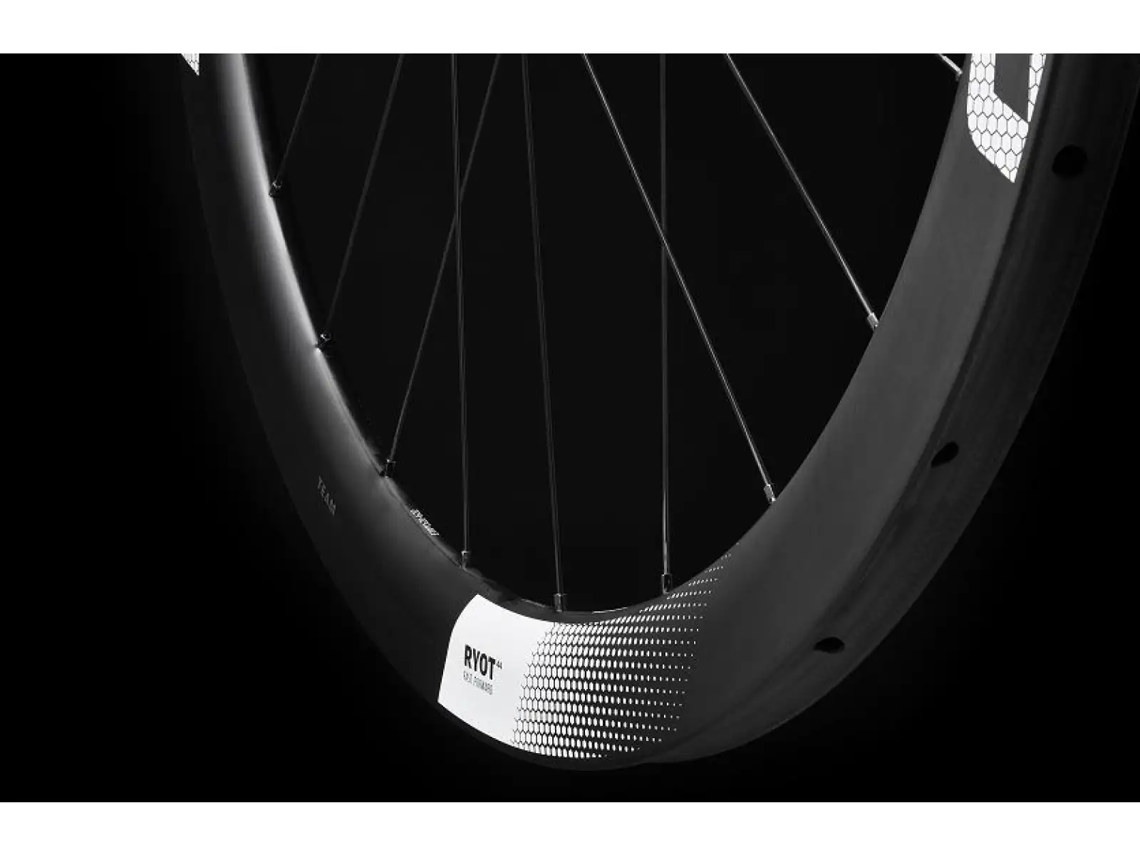 FFWD RYOT44 DT240 2:1 EXP szosowe karbonowe koła White tubularne, bębenek Shimano 11/12sp.
