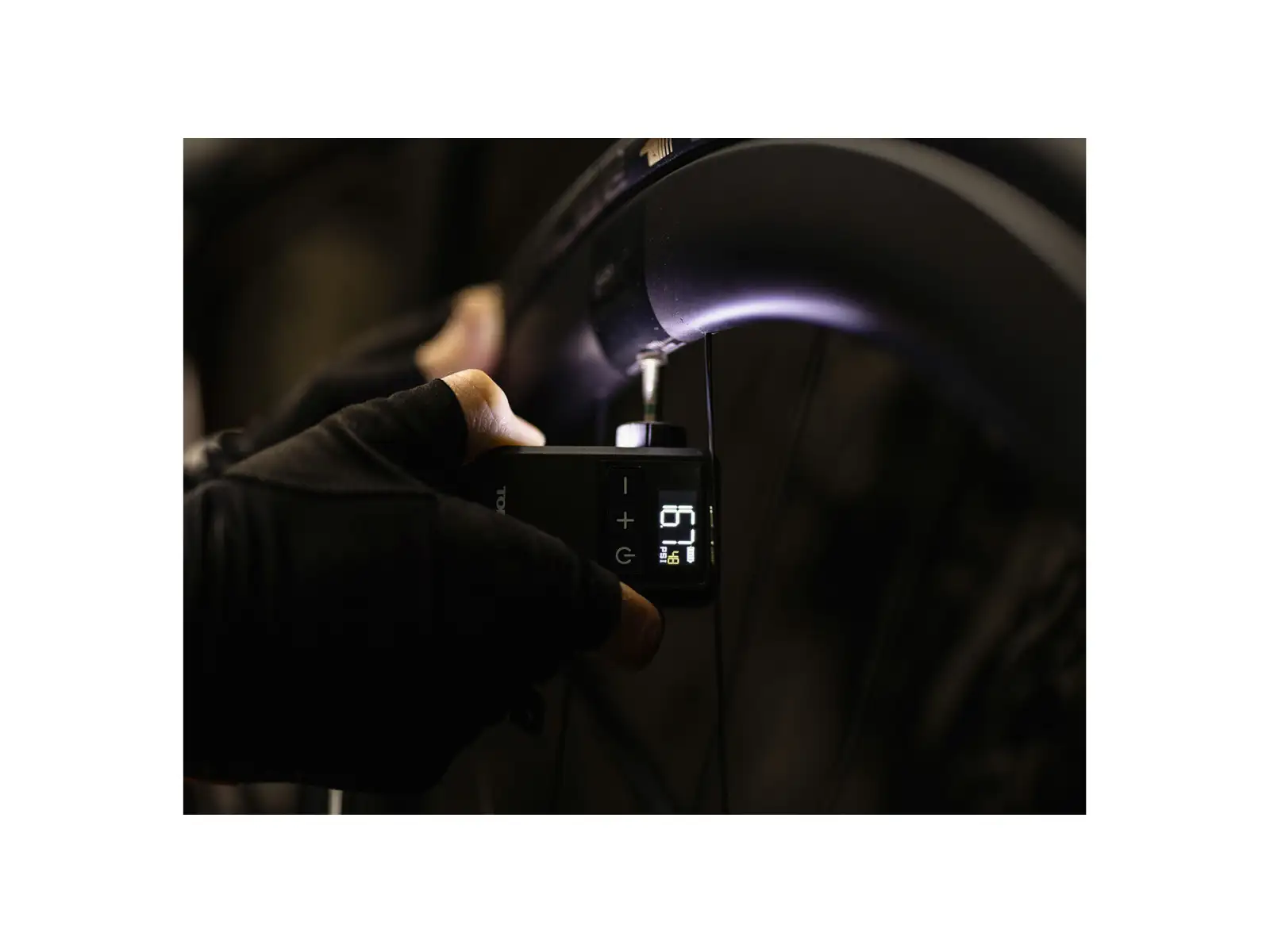 Topeak pompka E-booster Digital Mini