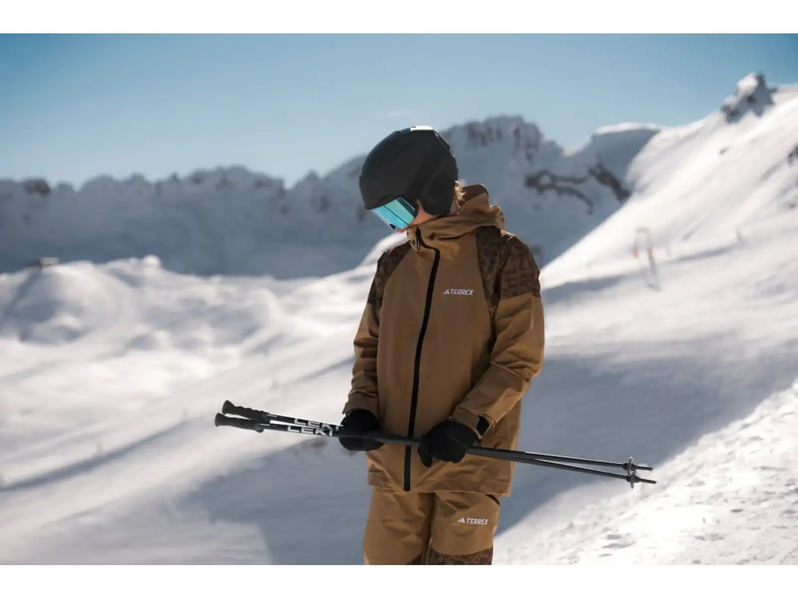 Leki Voltec TR kije zjazdowe Dark anthracite-black-white
