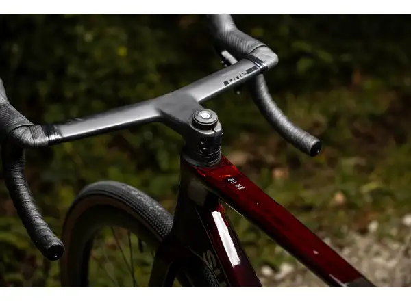 Superior XR 9.9 GR rower żwirowy Matte Carbon/Gloss Red