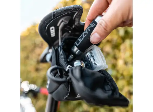 Lezyne M-Caddy Tubeless Kit zestaw narzędzi black
