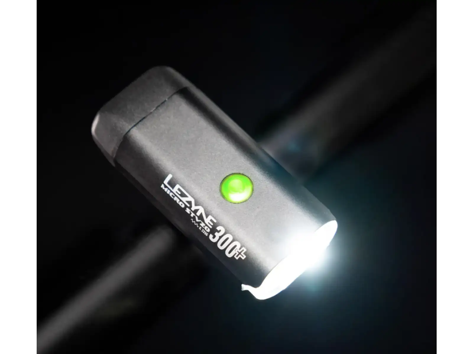 Lezyne Micro StVZO 300+ przednie światło Front Satin black
