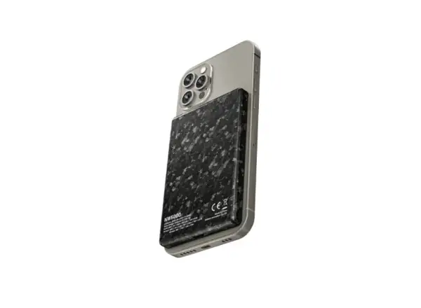 Nitecore NW5000 powerbanka z bezprzewodowym ładowaniem